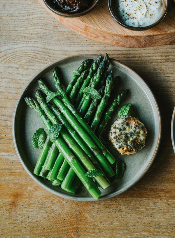 Spring asparagus with karengo butter, lemon & mint