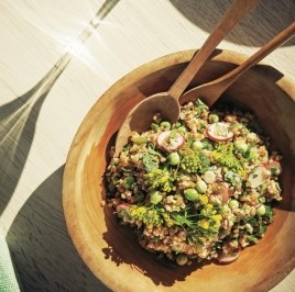 Spring bulgur salad with kale buds
