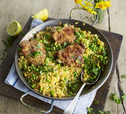 Spring chicken paella 