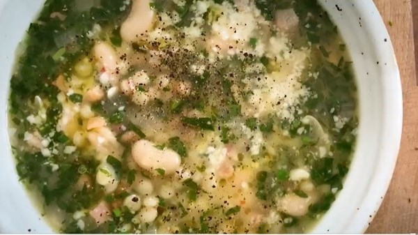 Spring herbs soup with fregola and pancetta