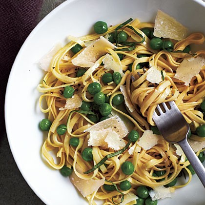 Spring linguine with basil