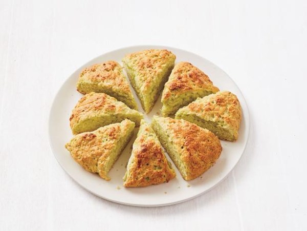Spring onion biscuits 