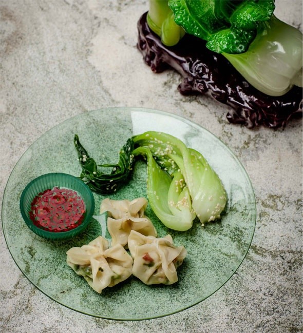 Spring prawn dumplings & chilli dipping sauce