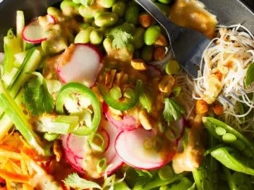 Spring roll bowl [peanut sauce]