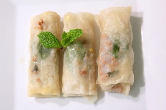 Spring rolls with mint, pork and green apple with spicy vinegar-mint syrup