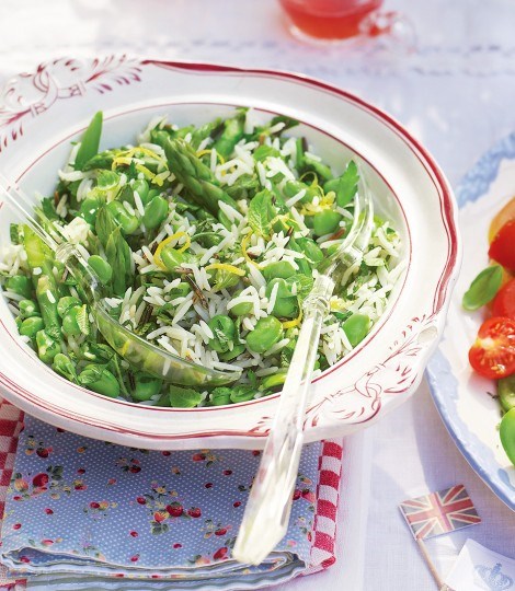 Spring salad with lemony dressing