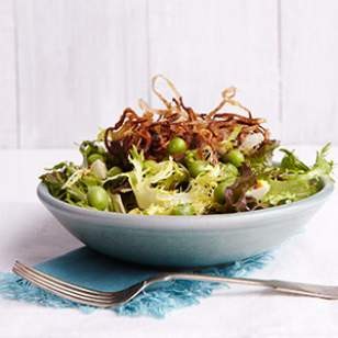 Spring salad with peas & frizzled shallots
