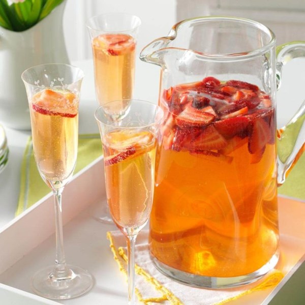 Spring strawberry sangria