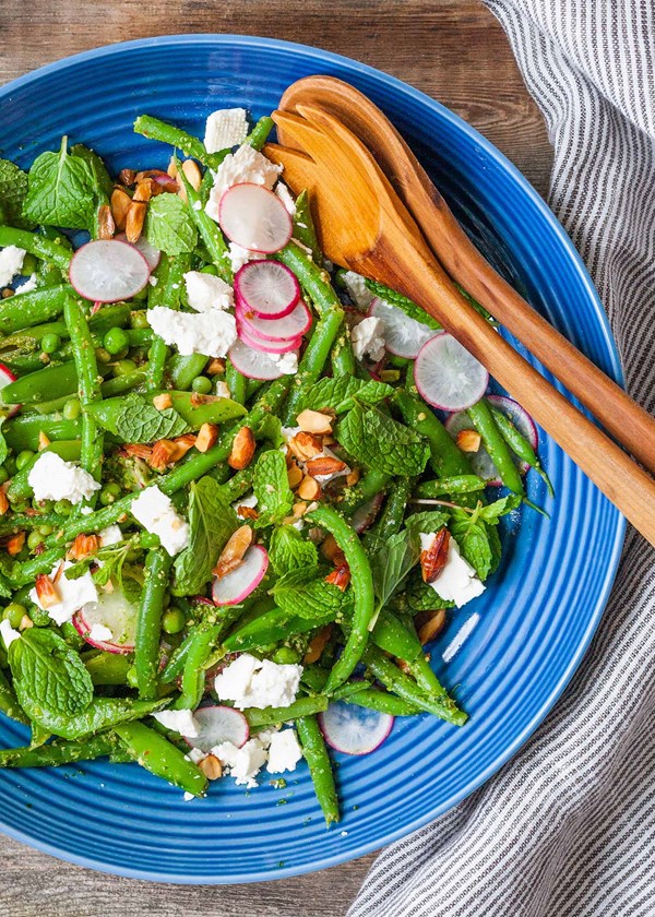 Spring vegetable salad with mint pesto 
