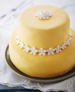 Springtime lemon wedding cake with fondant