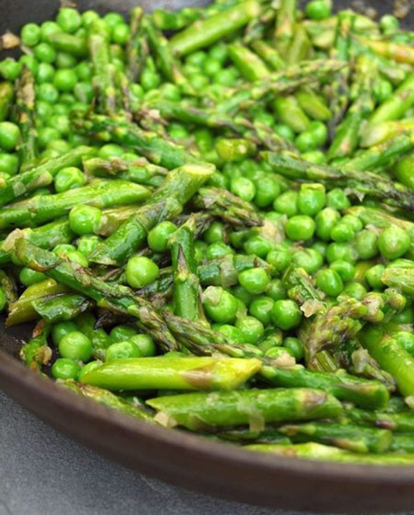 Springtime sautéed asparagus & peas