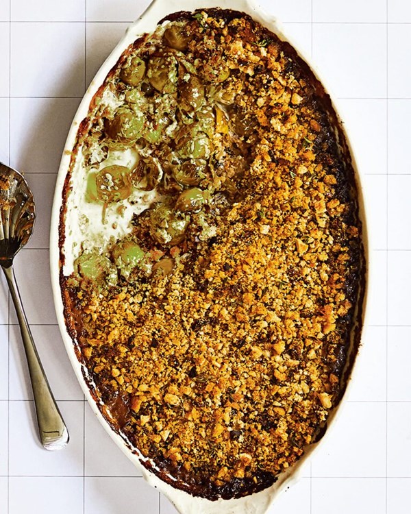 Sprout with anchovy gratin with porcini crumb 