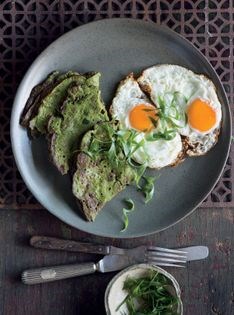 Sprouted mung bean pancakes (Cheela)