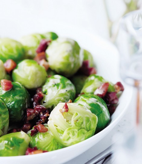 Sprouts with crème fraîche and pancetta