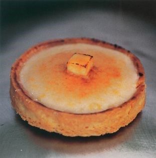 Square pear peg tart