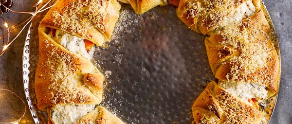 Squash and ricotta croissant wreath 