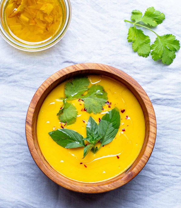 Squash, coconut and lemongrass soup