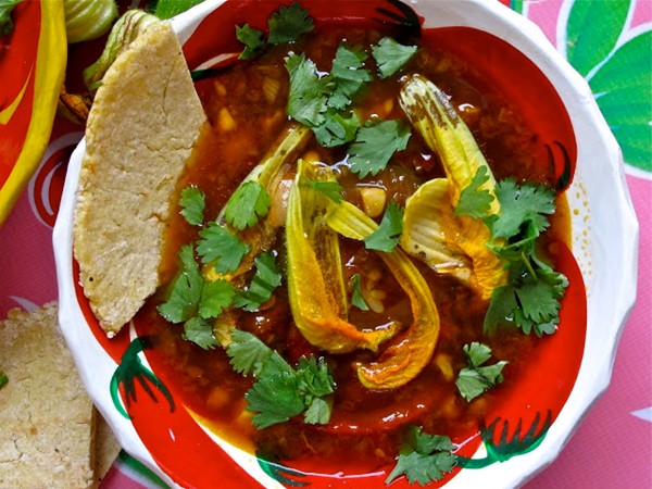 Squash flower soup (Sopa de flor de calabaza)