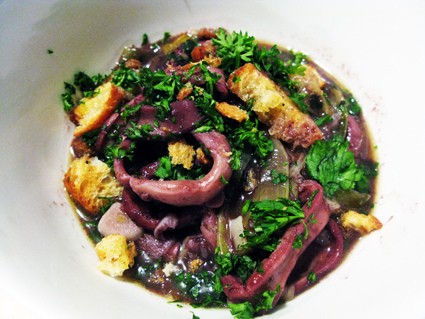Squid and leeks in red wine