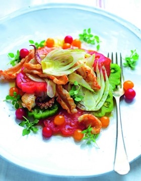 Squid and tomato salad with fennel and basil