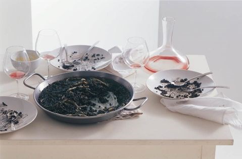 Squid ink paella