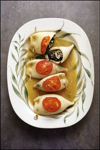 Squid with nettles from Pontus (Tsouknidokalamara)
