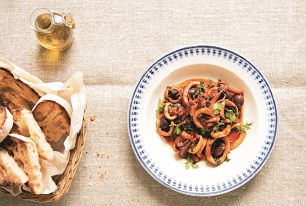 Squid with olives (Calamari alle olive)
