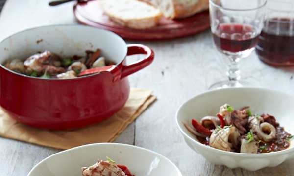 Squid with peppers, red wine and wild marjoram
