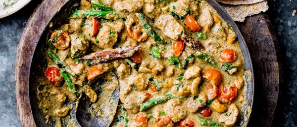 Sri Lankan cashew chicken curry