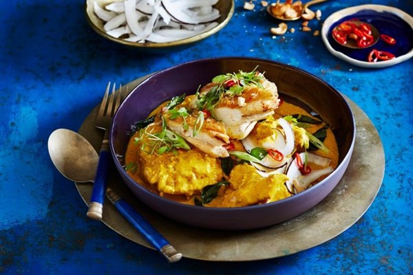 Sri Lankan coconut & turmeric chicken curry