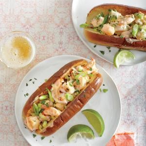 Sriracha shrimp rolls
