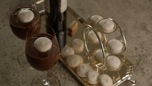 St Emilion macarons