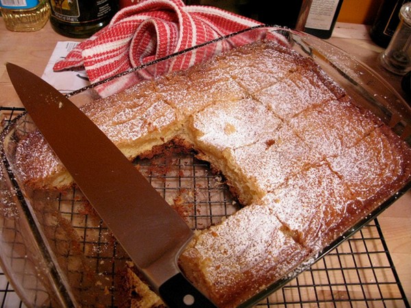 St. Louis gooey butter cake