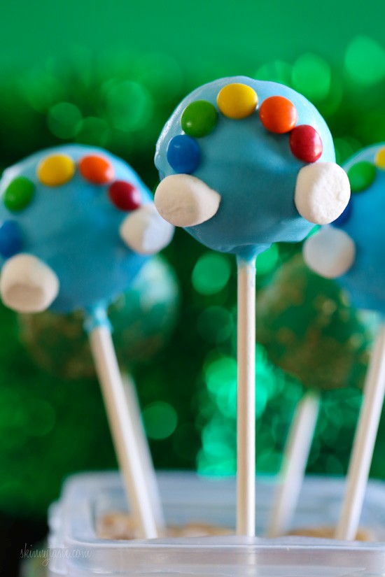 St Patricks Day cake pops