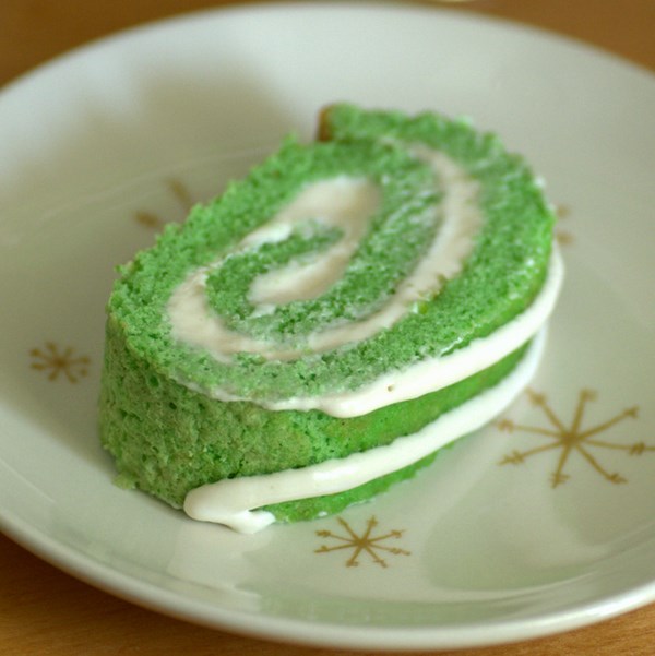 St Patrick’s Day Irish cream cake roll