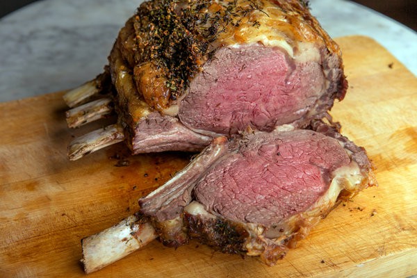 Standing rib roast