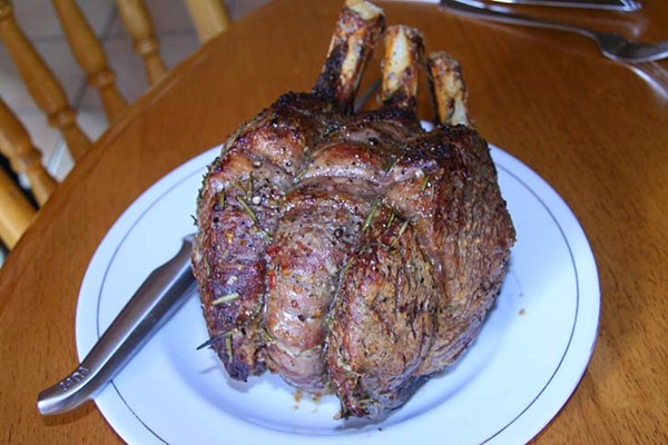 Standing rib roast