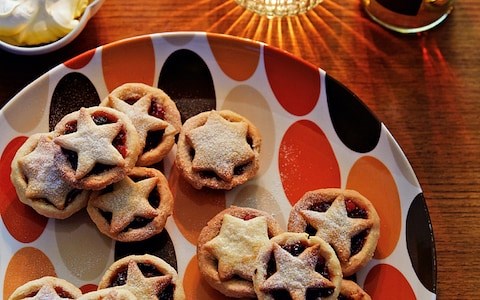 Star-topped mince pies