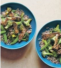 Steak & ginger stir fry with broccoli and sugar snap peas