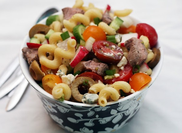 Steak & veggie Gorgonzola pasta salad