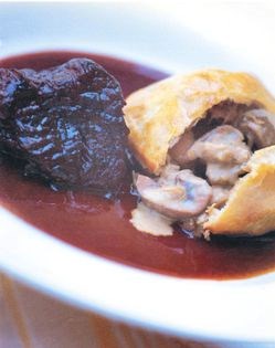 Steak and 'kidney pie'