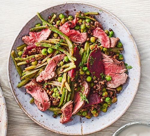 Steak, beetroot, horseradish & warm lentil salad