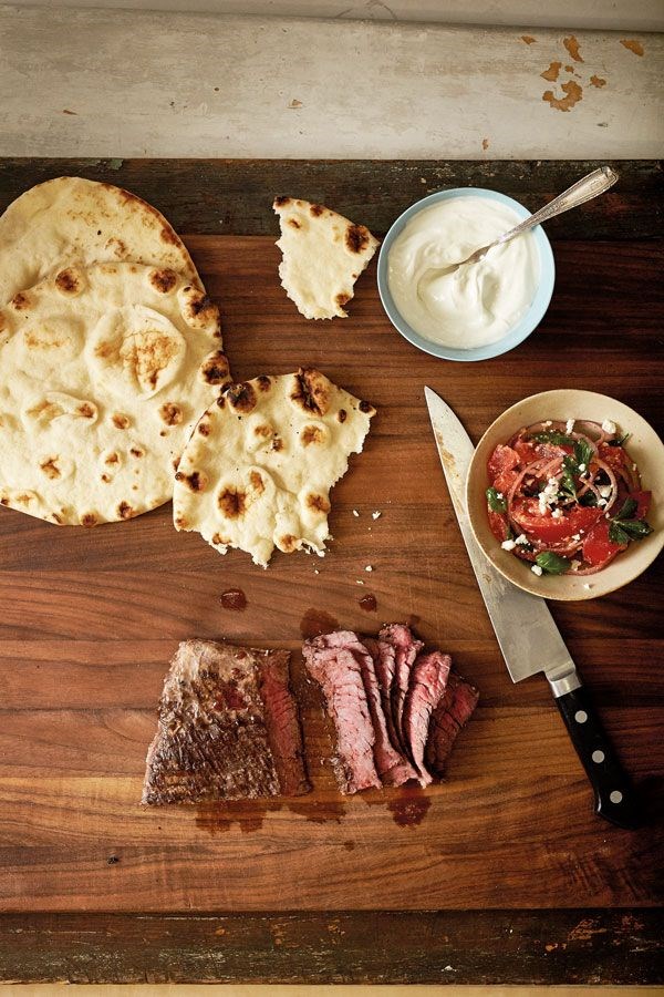 Steak gyros with yogurt sauce