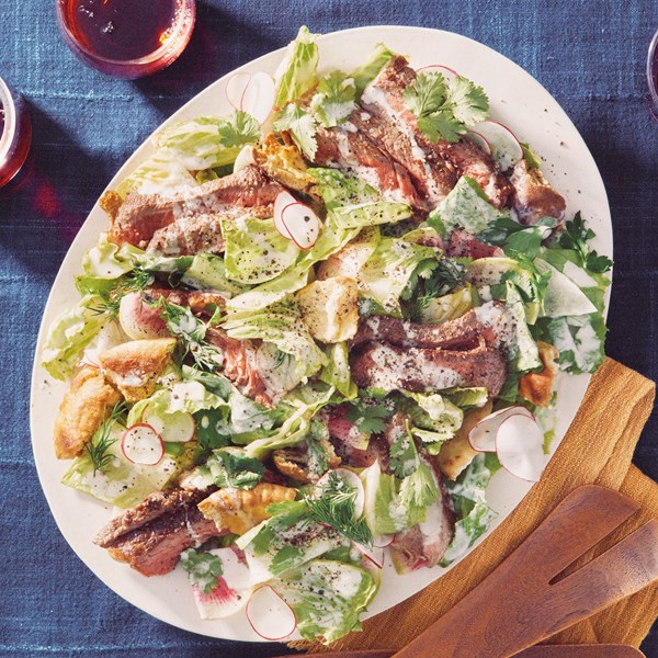 Steak salad with feta dressing