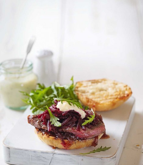 Steak sandwich with garlic mayo