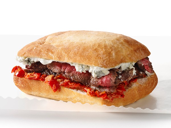 Steak sandwiches with blue cheese and peppedew mayo
