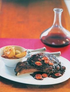 Steak with Bordelaise sauce (Entrecôte à la Bordelaise)