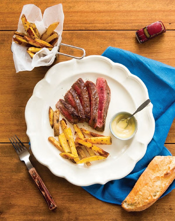 Steak with oven-baked fries (Steak frites)