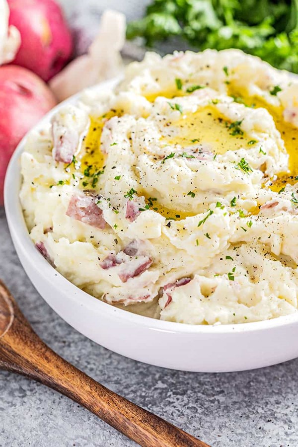 Steakhouse-style garlic mashed potatoes