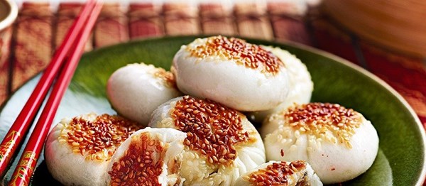 Steamed and fried beef buns